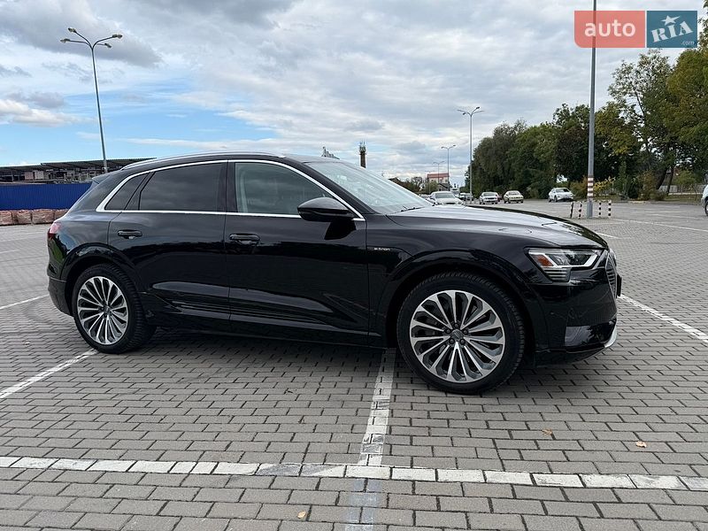 Позашляховик / Кросовер Audi e-tron 2019 в Коломиї