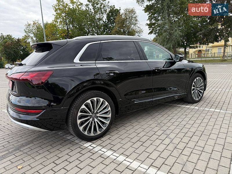 Позашляховик / Кросовер Audi e-tron 2019 в Коломиї