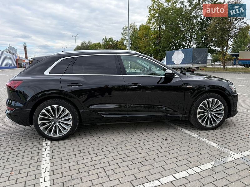 Позашляховик / Кросовер Audi e-tron 2019 в Коломиї