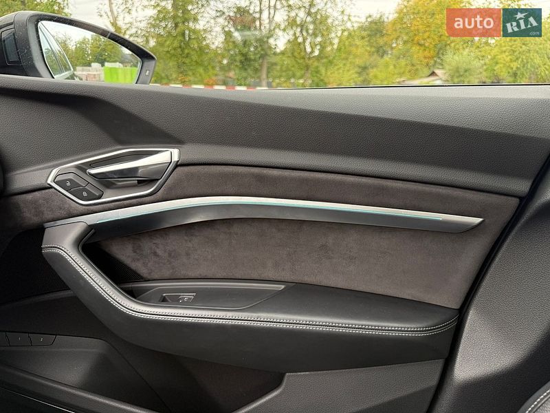 Позашляховик / Кросовер Audi e-tron 2019 в Коломиї