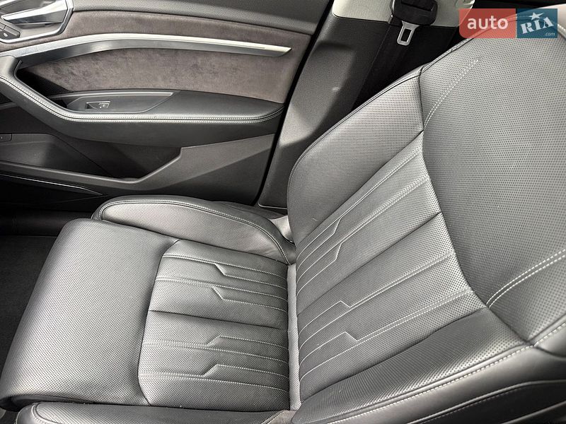 Позашляховик / Кросовер Audi e-tron 2019 в Коломиї
