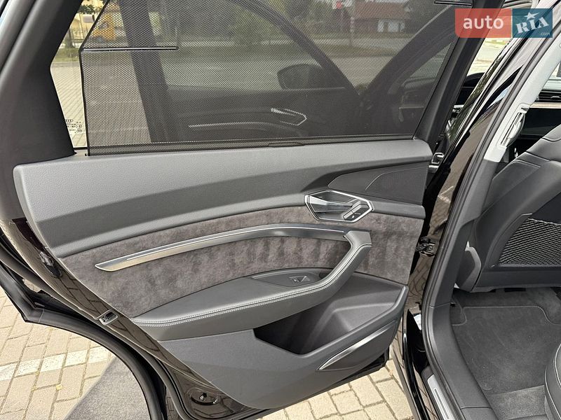 Позашляховик / Кросовер Audi e-tron 2019 в Коломиї