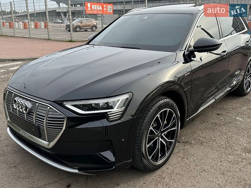 Позашляховик / Кросовер Audi e-tron 2019 в Львові фото 9 Позашляховик / Кросовер Audi e-tron 2019 в Львові
