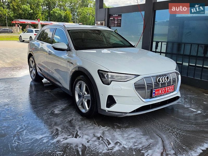 Позашляховик / Кросовер Audi e-tron 2018 в Луцьку