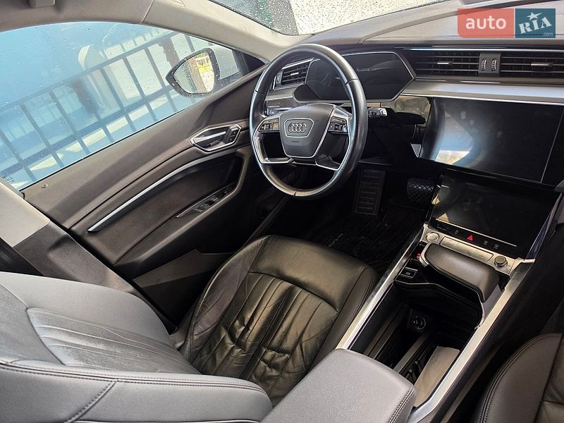 Позашляховик / Кросовер Audi e-tron 2018 в Луцьку
