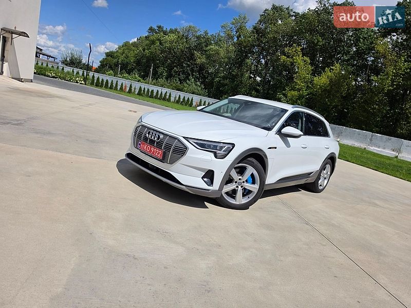 Позашляховик / Кросовер Audi e-tron 2018 в Луцьку