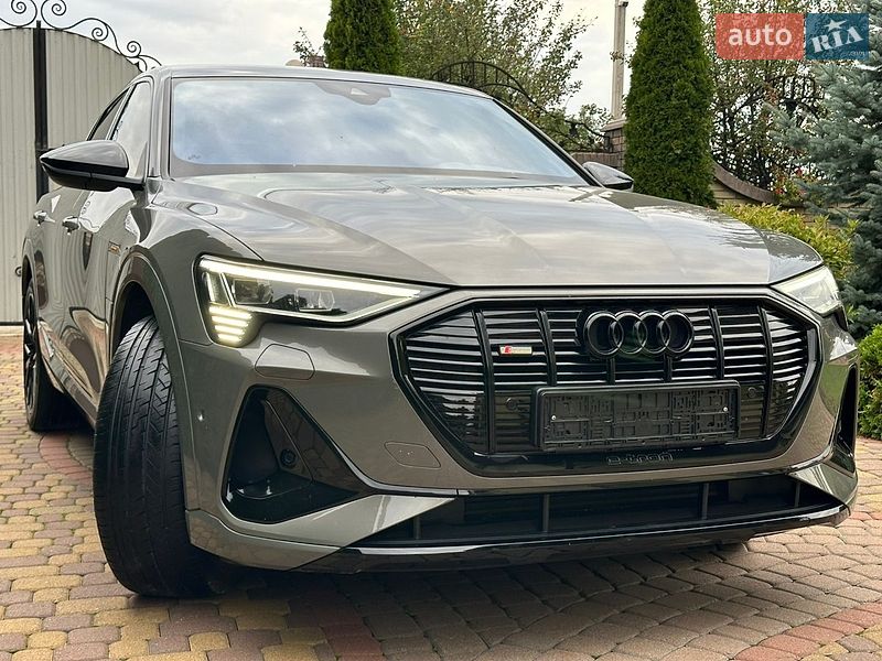 Audi e-tron 2022