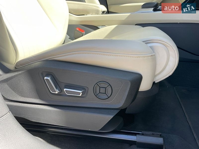 Позашляховик / Кросовер Audi e-tron 2021 в Києві