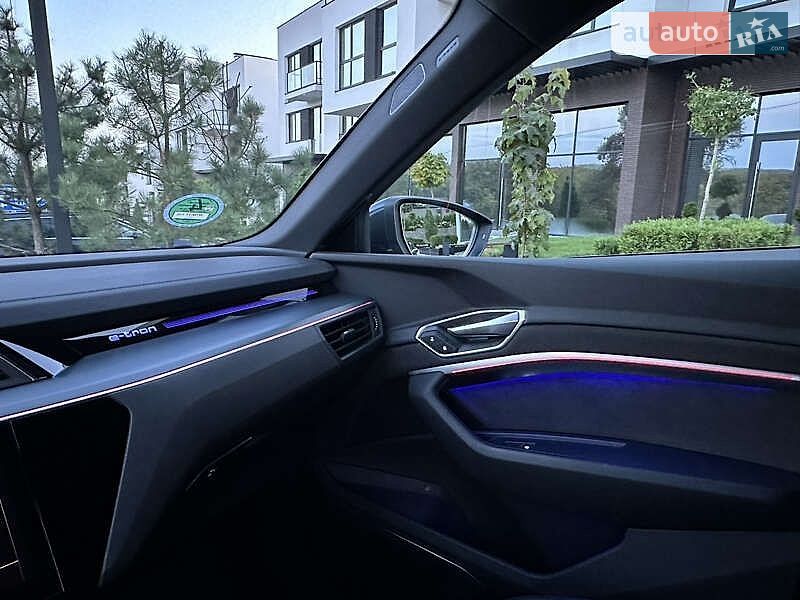 Внедорожник / Кроссовер Audi e-tron 2021 в Львове