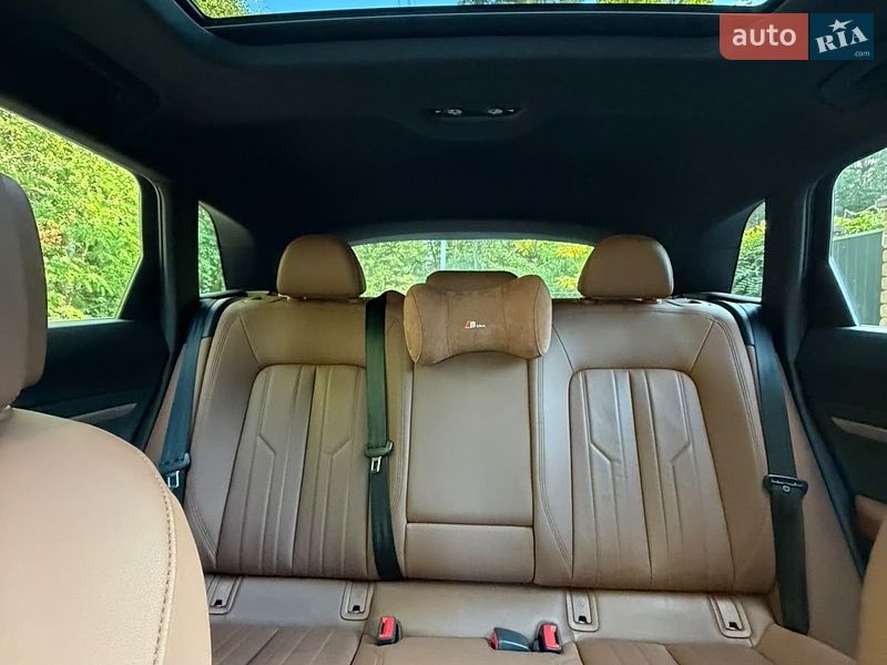 Внедорожник / Кроссовер Audi e-tron 2019 в Киеве