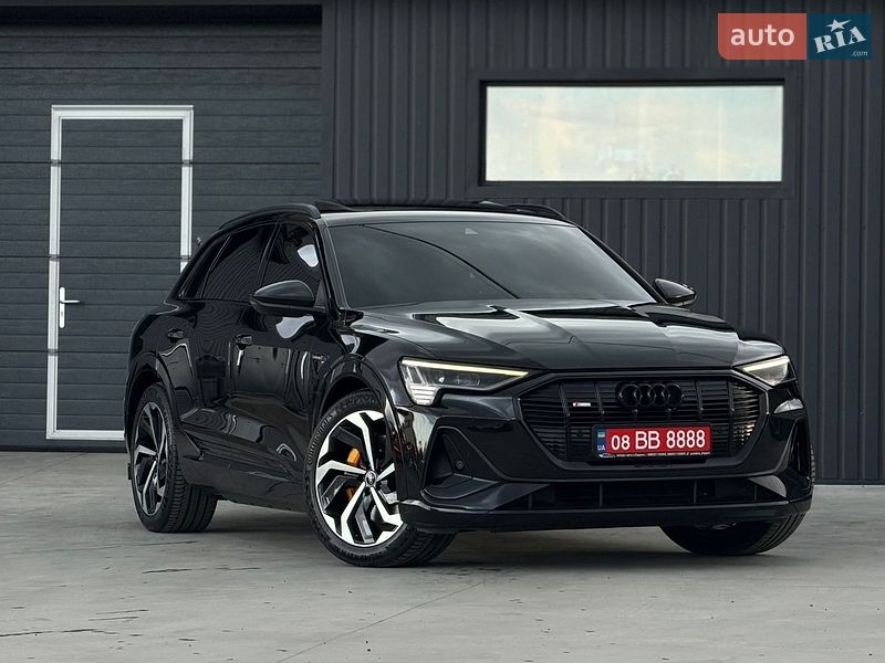 Внедорожник / Кроссовер Audi e-tron 2021 в Дубно