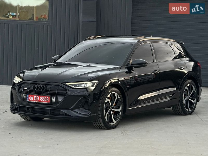 Внедорожник / Кроссовер Audi e-tron 2021 в Дубно
