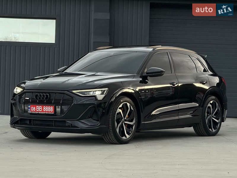 Внедорожник / Кроссовер Audi e-tron 2021 в Дубно