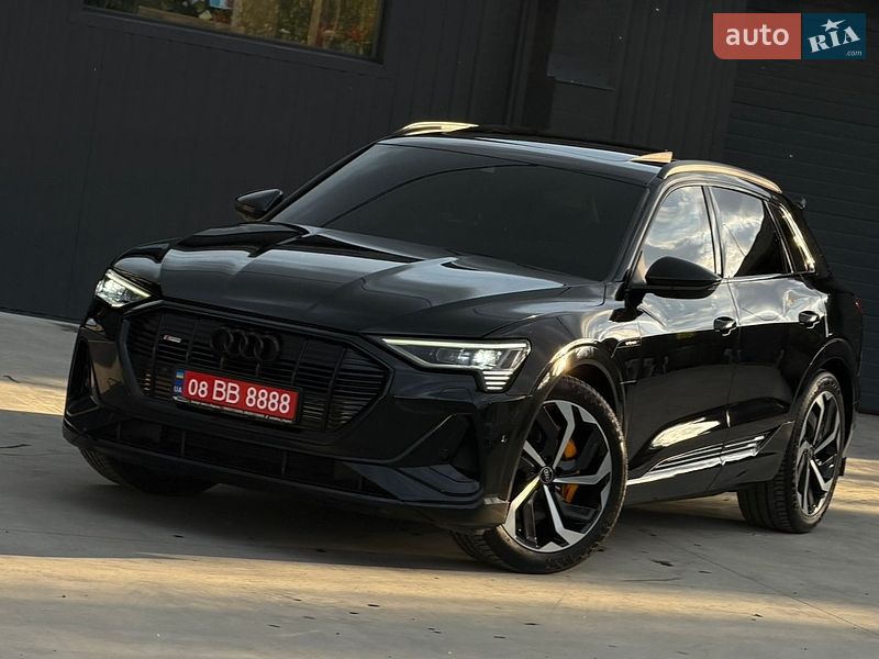 Внедорожник / Кроссовер Audi e-tron 2021 в Дубно
