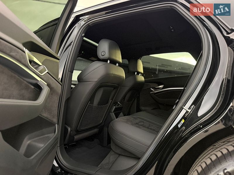Внедорожник / Кроссовер Audi e-tron 2021 в Дубно