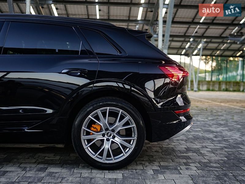 Внедорожник / Кроссовер Audi e-tron 2021 в Львове