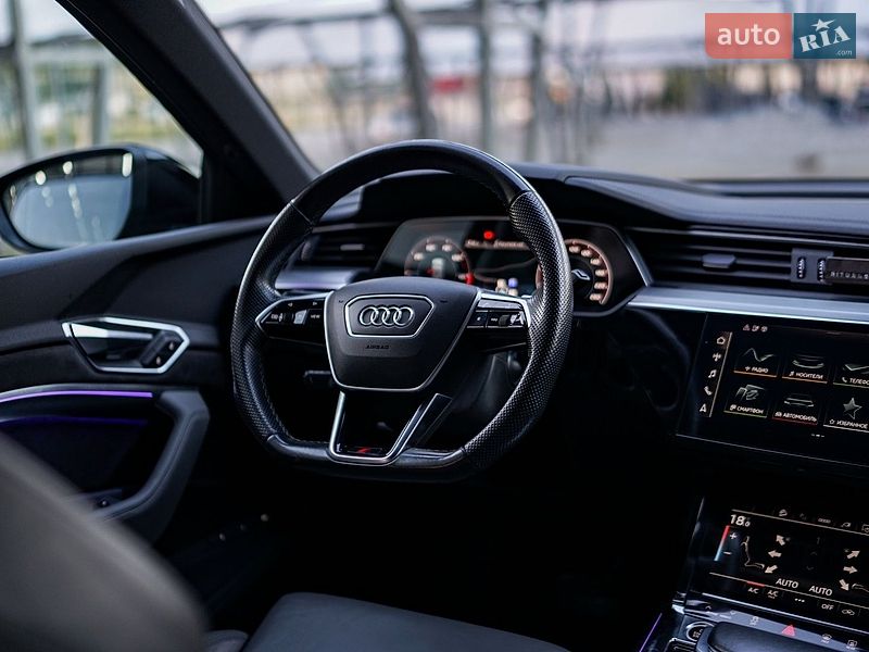 Внедорожник / Кроссовер Audi e-tron 2021 в Львове