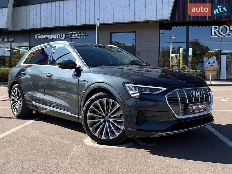 Audi e-tron 2019