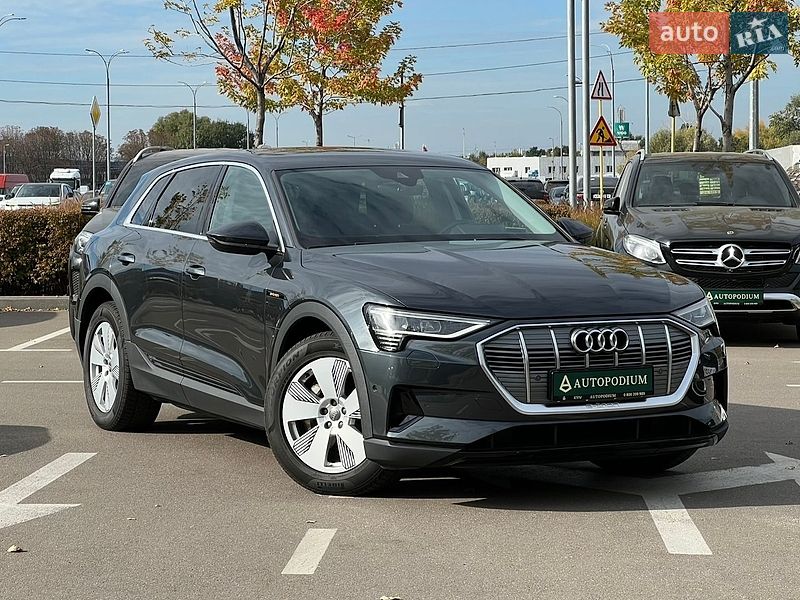 Внедорожник / Кроссовер Audi e-tron 2020 в Киеве
