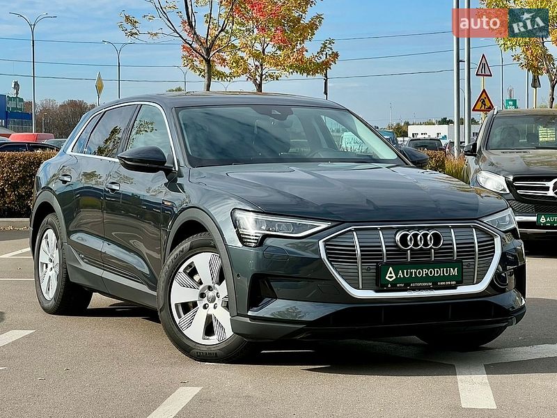 Внедорожник / Кроссовер Audi e-tron 2020 в Киеве