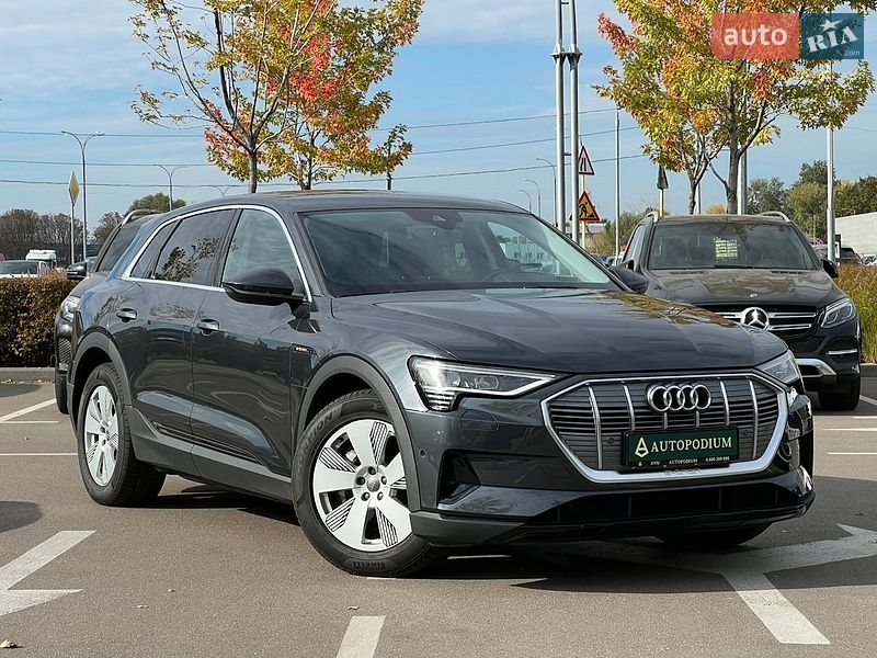 Внедорожник / Кроссовер Audi e-tron 2020 в Киеве