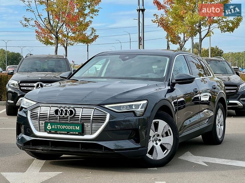Внедорожник / Кроссовер Audi e-tron 2020 в Киеве