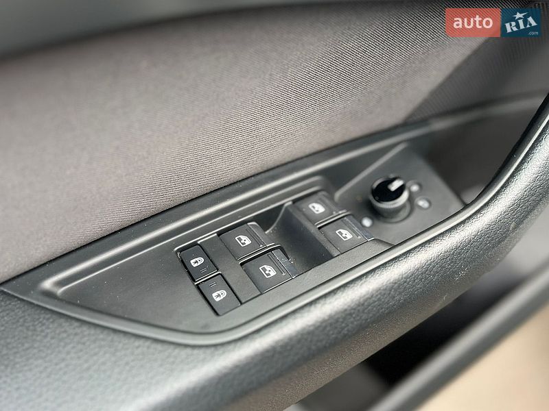 Внедорожник / Кроссовер Audi e-tron 2020 в Киеве