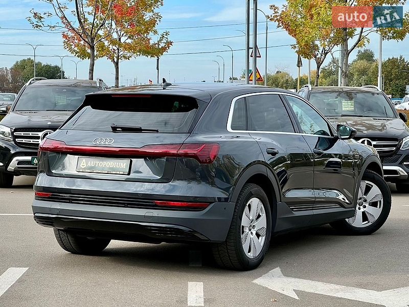 Внедорожник / Кроссовер Audi e-tron 2020 в Киеве