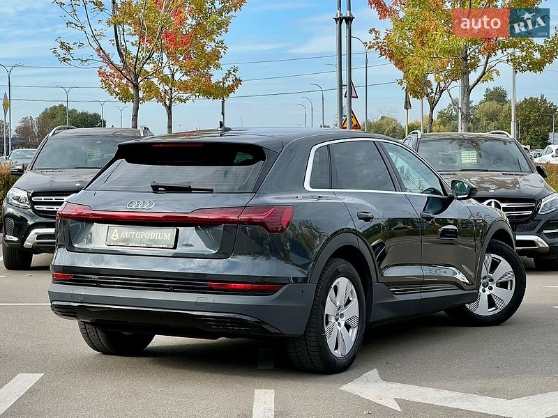 Внедорожник / Кроссовер Audi e-tron 2020 в Киеве