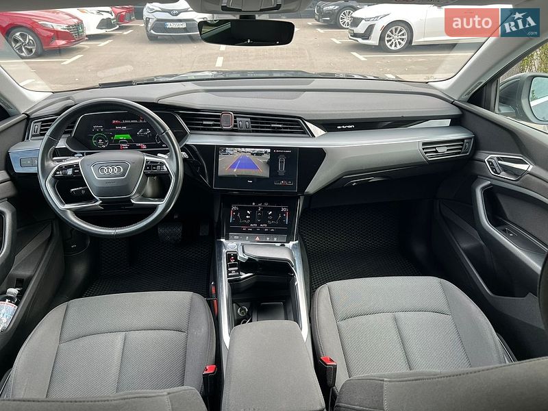 Внедорожник / Кроссовер Audi e-tron 2020 в Киеве