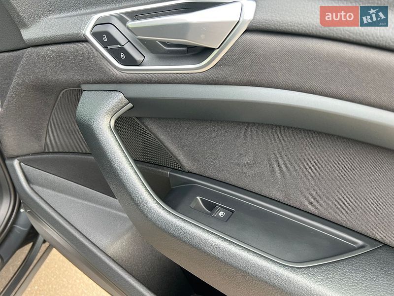 Внедорожник / Кроссовер Audi e-tron 2020 в Киеве