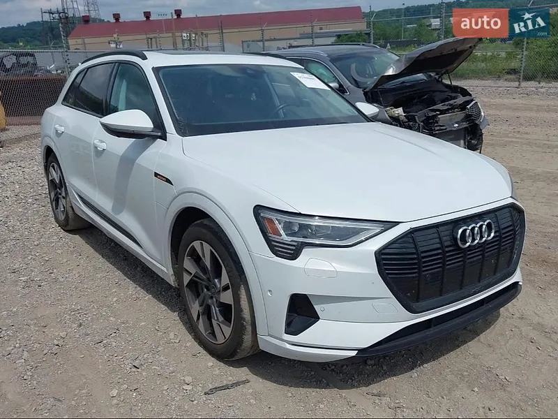 Audi e-tron 2021