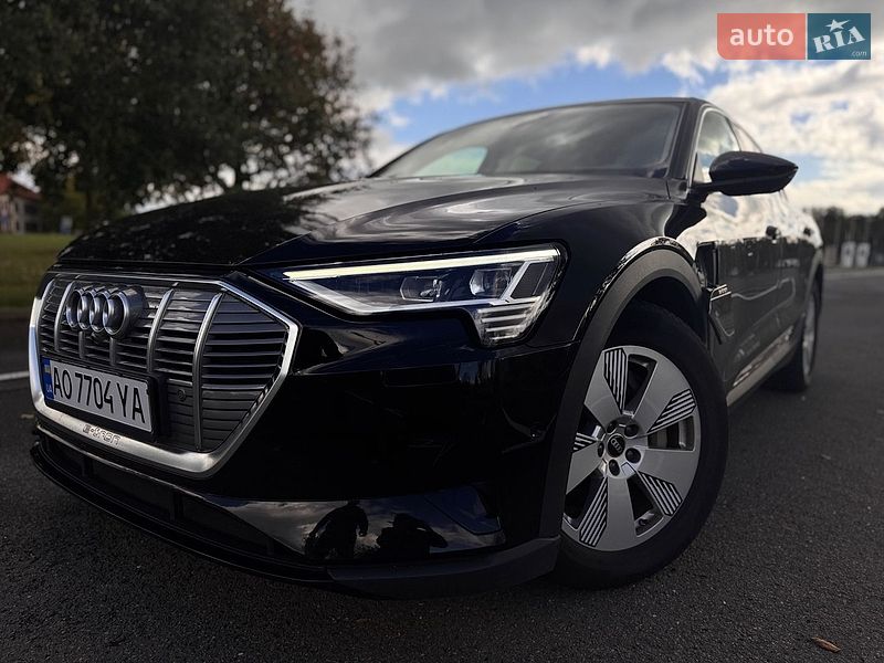 Позашляховик / Кросовер Audi e-tron 2022 в Ужгороді фото Позашляховик / Кросовер Audi e-tron 2022 в Ужгороді