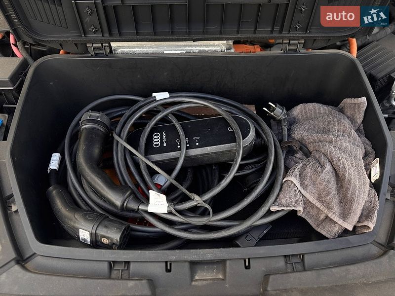 Позашляховик / Кросовер Audi e-tron 2022 в Ужгороді фото 11 Позашляховик / Кросовер Audi e-tron 2022 в Ужгороді