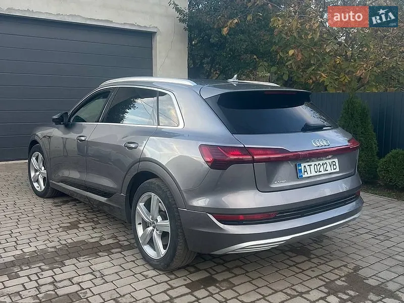 Audi e-tron 2019