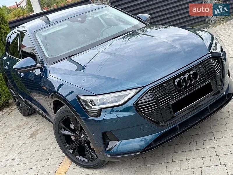 Audi e-tron