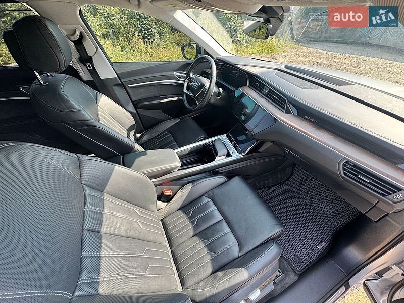 Внедорожник / Кроссовер Audi e-tron 2019 в Коломые