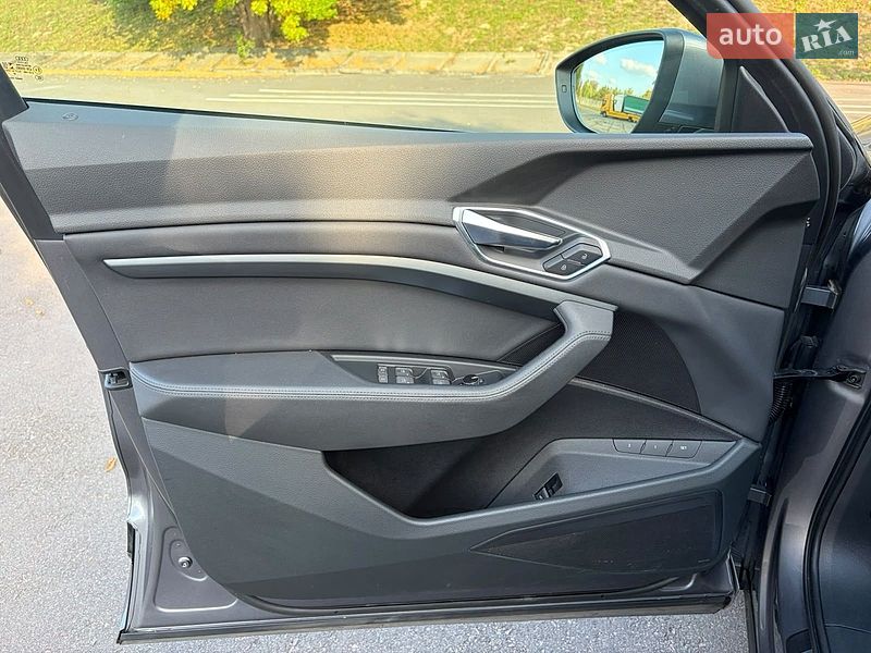 Внедорожник / Кроссовер Audi e-tron 2020 в Ровно
