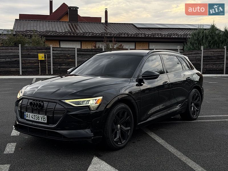 Внедорожник / Кроссовер Audi e-tron 2019 в Харькове
