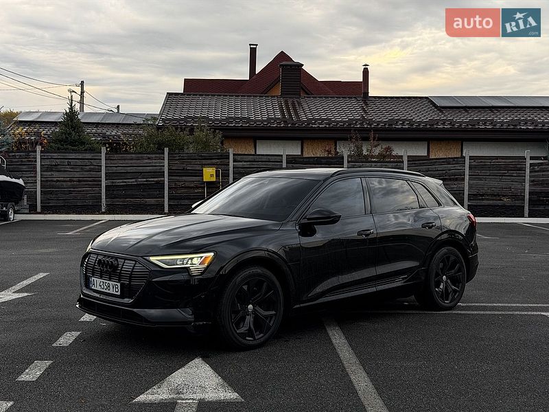 Внедорожник / Кроссовер Audi e-tron 2019 в Харькове