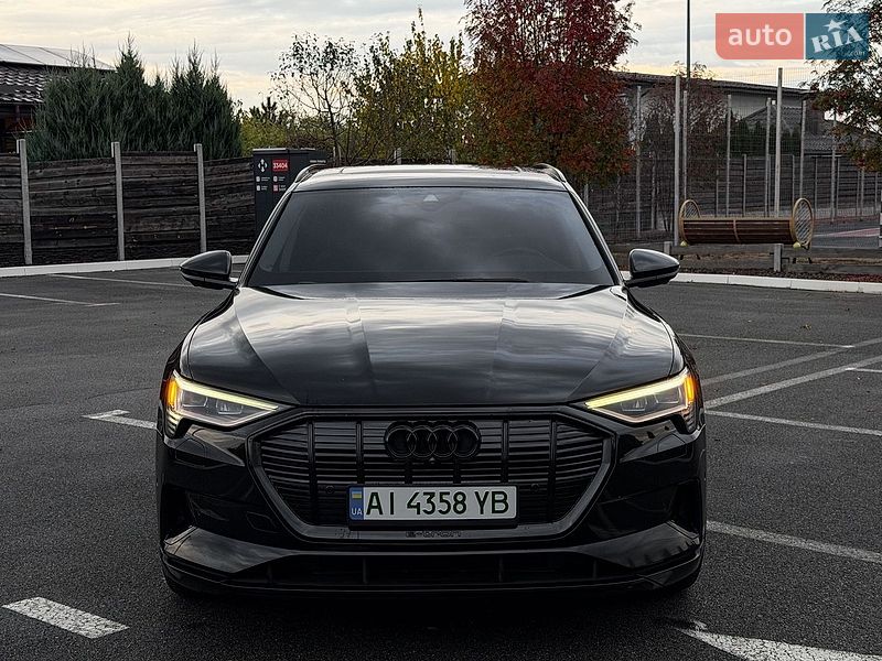 Внедорожник / Кроссовер Audi e-tron 2019 в Харькове
