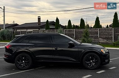 Внедорожник / Кроссовер Audi e-tron 2019 в Харькове