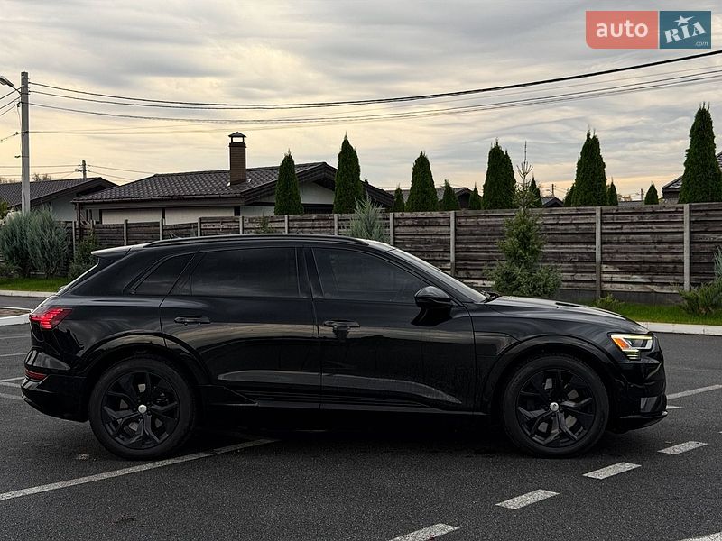 Внедорожник / Кроссовер Audi e-tron 2019 в Харькове