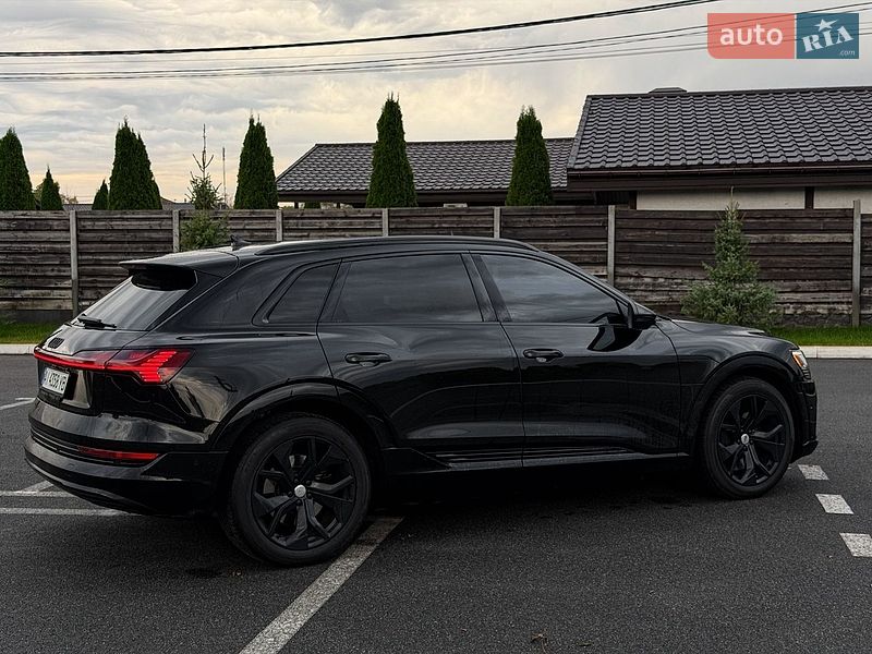 Внедорожник / Кроссовер Audi e-tron 2019 в Харькове
