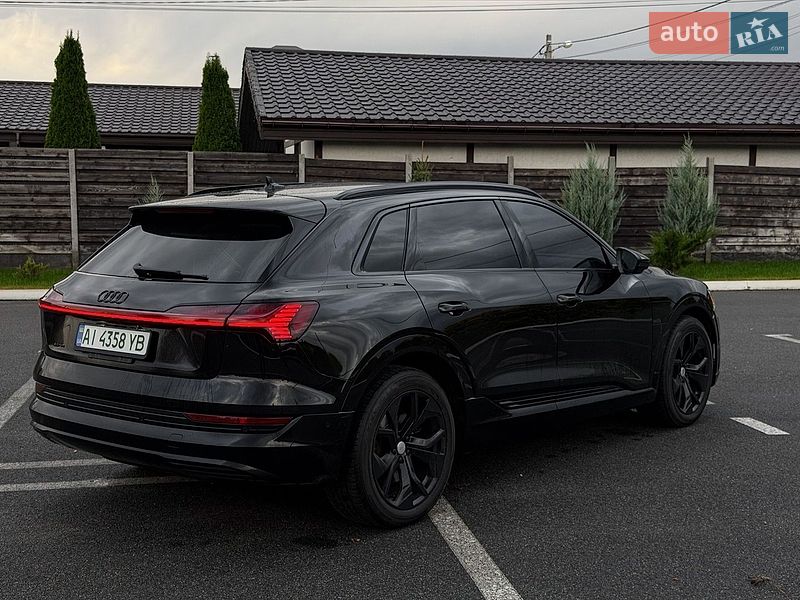 Внедорожник / Кроссовер Audi e-tron 2019 в Харькове