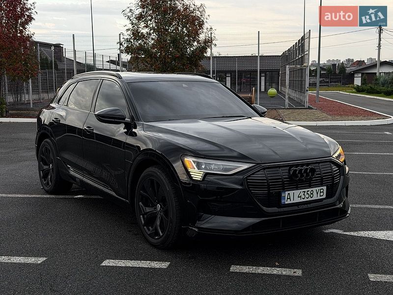 Внедорожник / Кроссовер Audi e-tron 2019 в Харькове