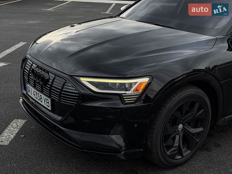 Внедорожник / Кроссовер Audi e-tron 2019 в Харькове