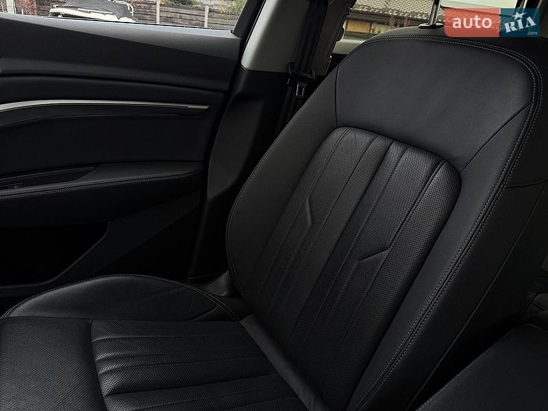 Внедорожник / Кроссовер Audi e-tron 2019 в Харькове