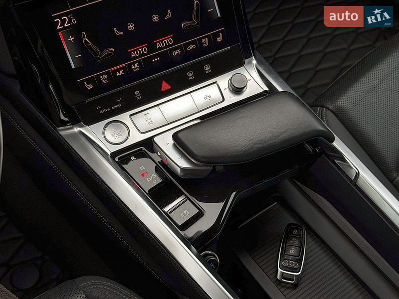 Внедорожник / Кроссовер Audi e-tron 2019 в Харькове