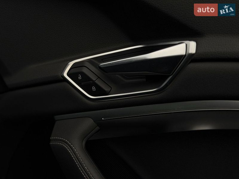 Внедорожник / Кроссовер Audi e-tron 2019 в Харькове